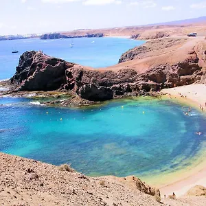 https://villa-indigo-playa-blanca.in-canary-islands.com